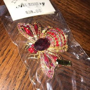 Vintage brooch/ pin